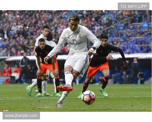 皇马与瓦伦西亚激战正酣 血拼西甲巅峰对决 谁能笑到最后